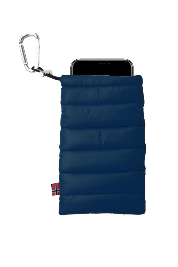 ThermoPoc insulated phone case on World Cup Ski Shop 2