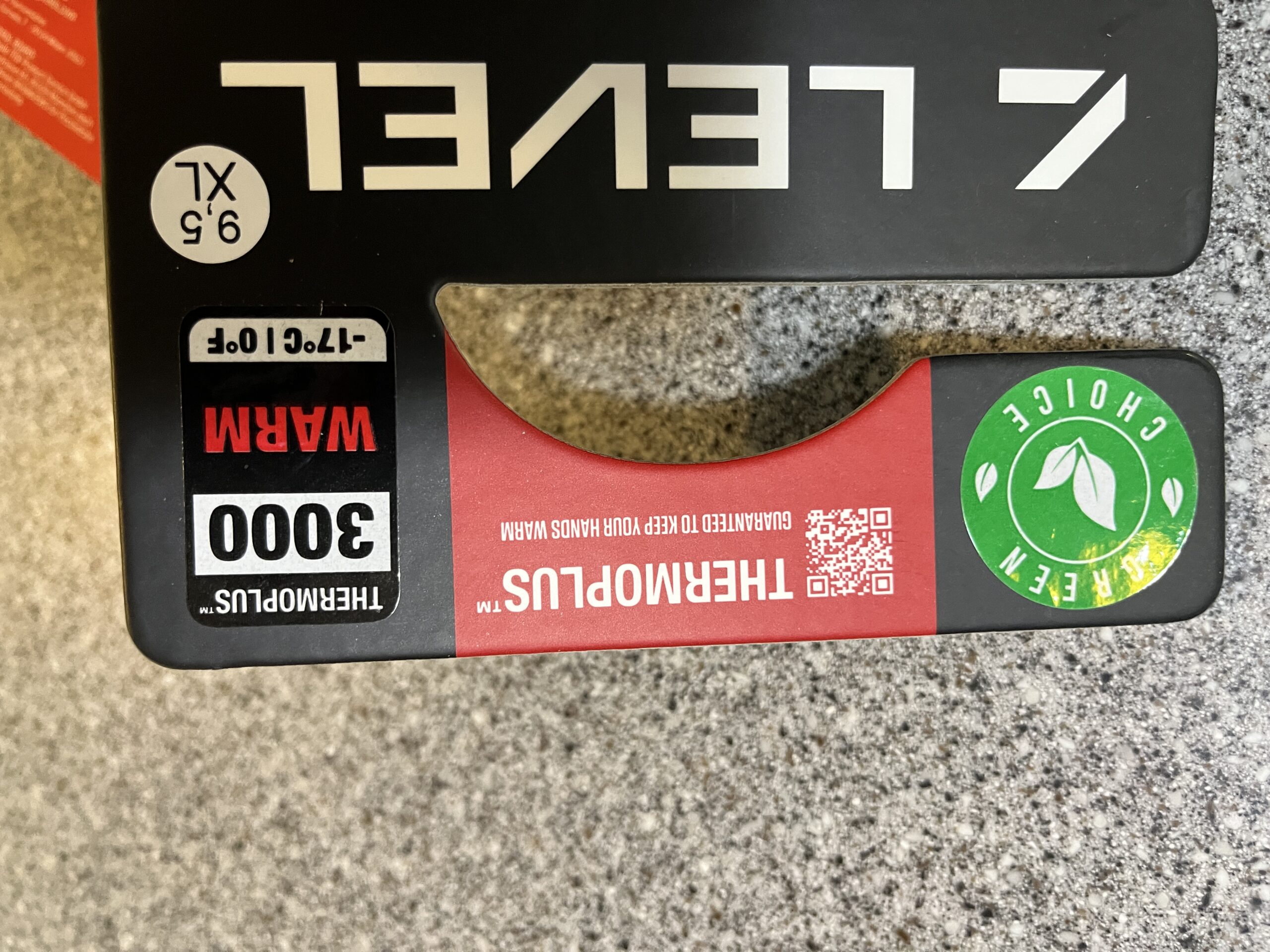 Level Race Mitt Black on World Cup Ski Shop 3